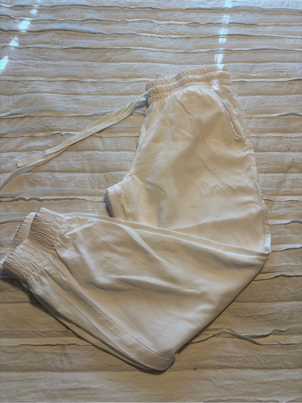 cloth & stone Off-White Elastic Drawstring Shorts